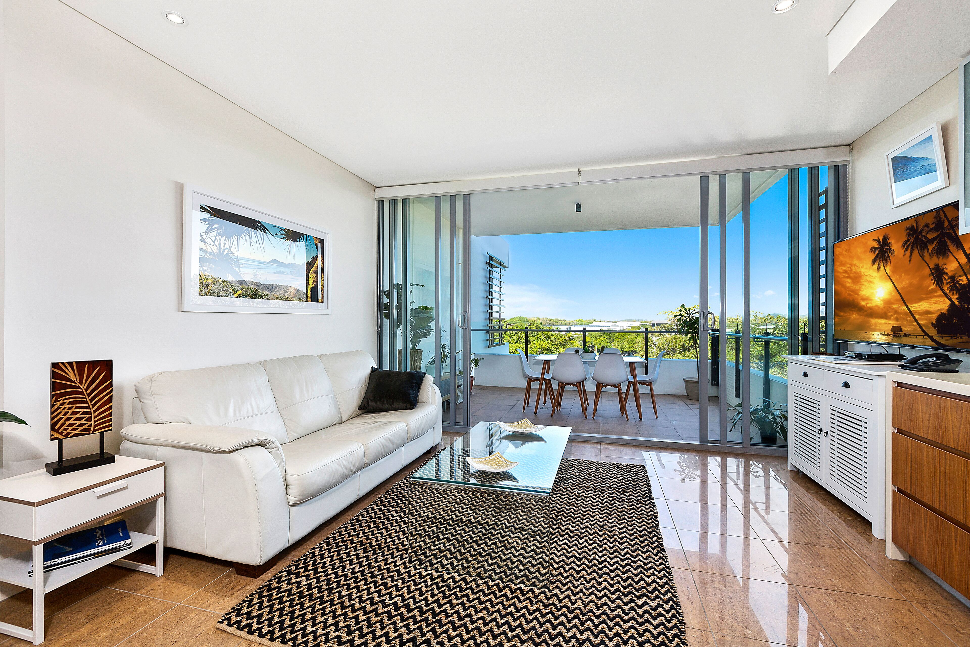 55-inch smart tv with digital channels, tv, netflix