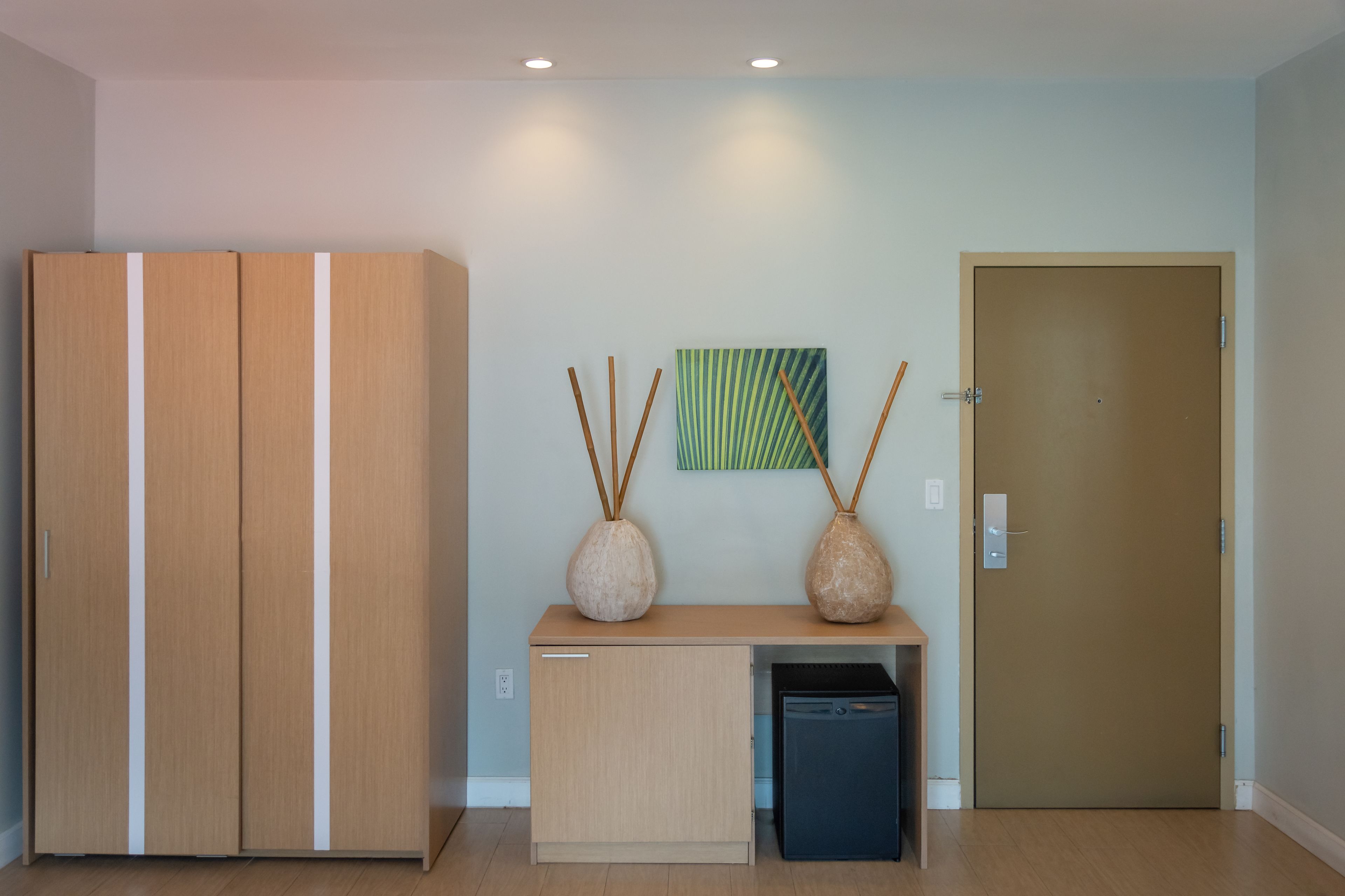 standard room, 1 bedroom, refrigerator, city view | 1 bedroom, premium bedding, in-room safe, desk