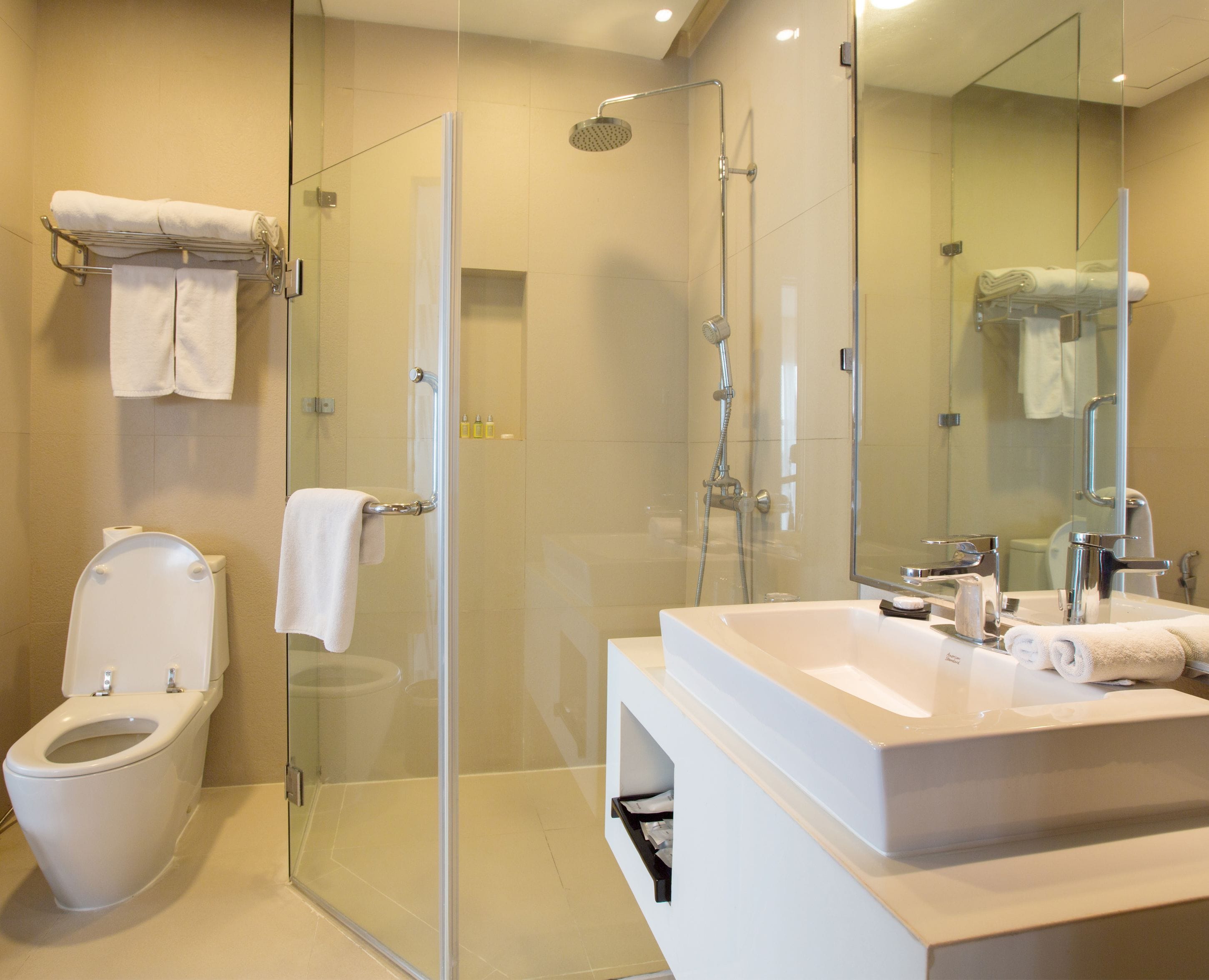 business room, 2 single beds, smoking | bathroom | shower, rainfall showerhead, free toiletries, hair dryer