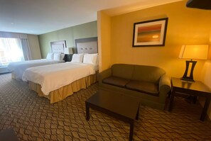 In-room safe, desk, iron/ironing board, free WiFi - Wingate by Wyndham Fort Saskatchewan (Fort Saskatchewan)