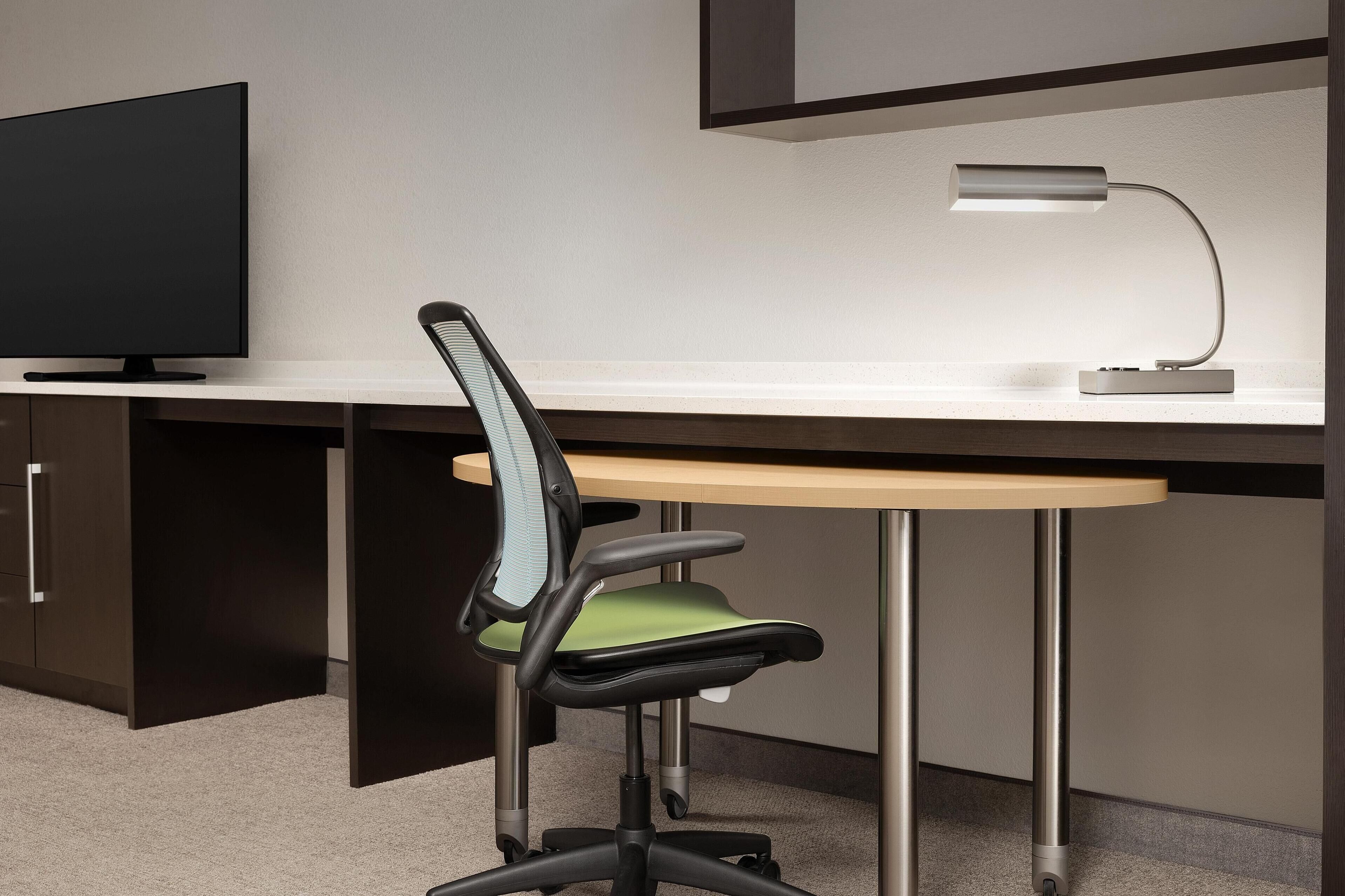 1 bedroom, hypo-allergenic bedding, laptop workspace, blackout curtains