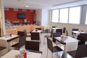 Daily continental breakfast for a fee - San Giorgio Hotel (San Giorgio di Nogaro)