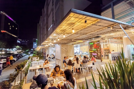 Food and drink. Eco Star Hotel