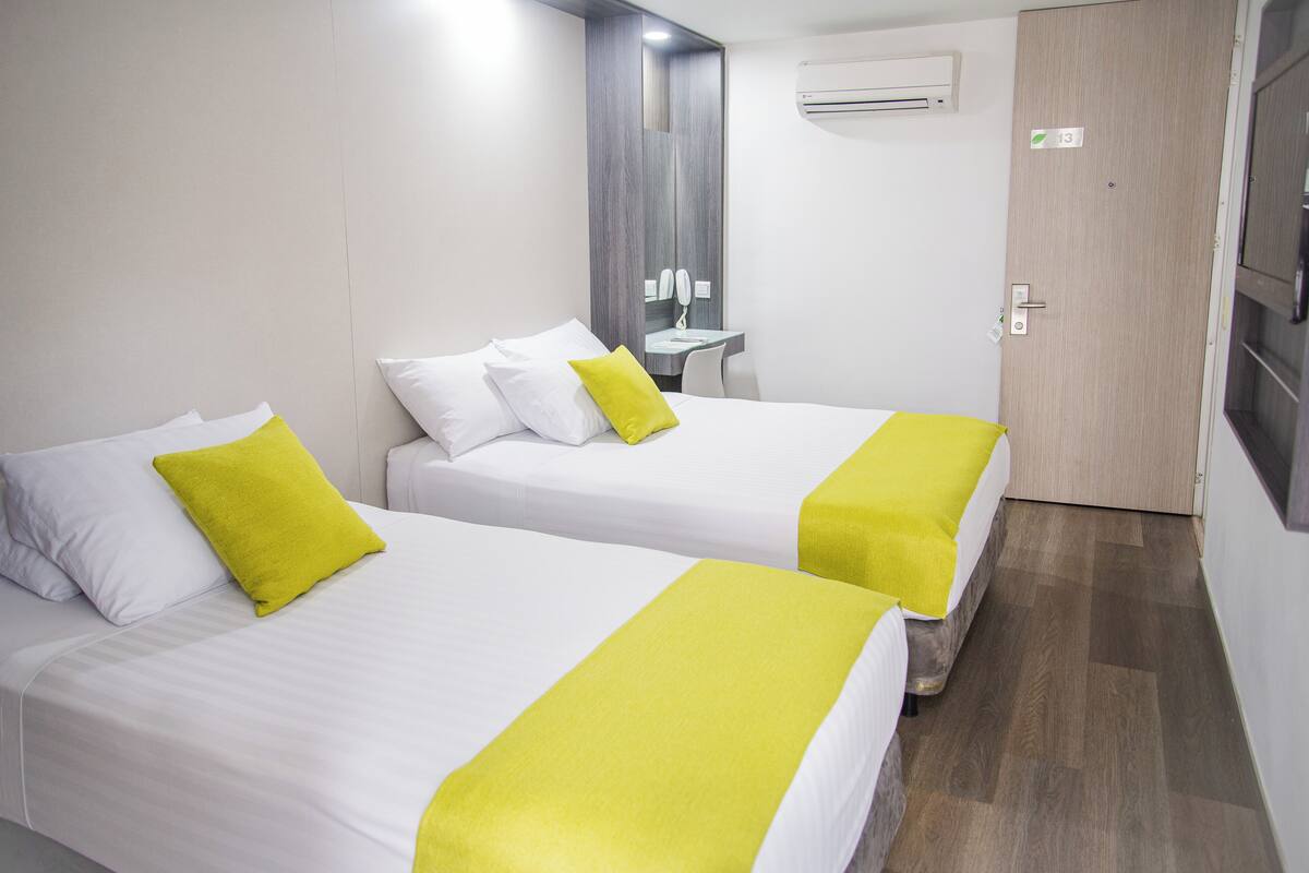 Standard Triple Room | Egyptian cotton sheets, premium bedding, in-room safe, desk