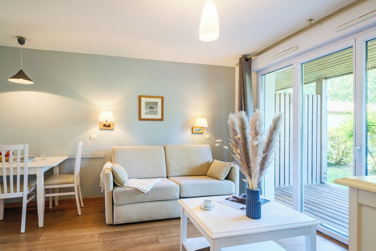 Departamento, 1 habitación (2 adults + 2 children) | Área de sala de estar | Televisión de pantalla plana 