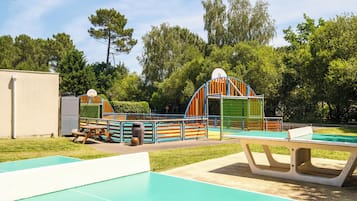 Children's play area - outdoor