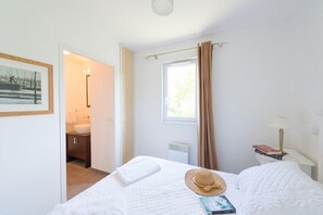 Cottage, 3 Bedrooms | Soundproofing, free WiFi, bed sheets - Les Cottages du Lac (Parentis-en-Born)