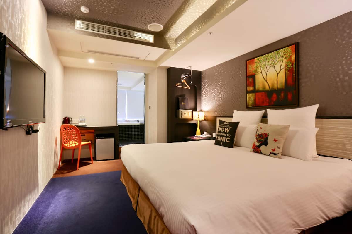 Deluxe Double Room, 1 Double Bed | Premium bedding, down comforters, pillowtop beds, in-room safe