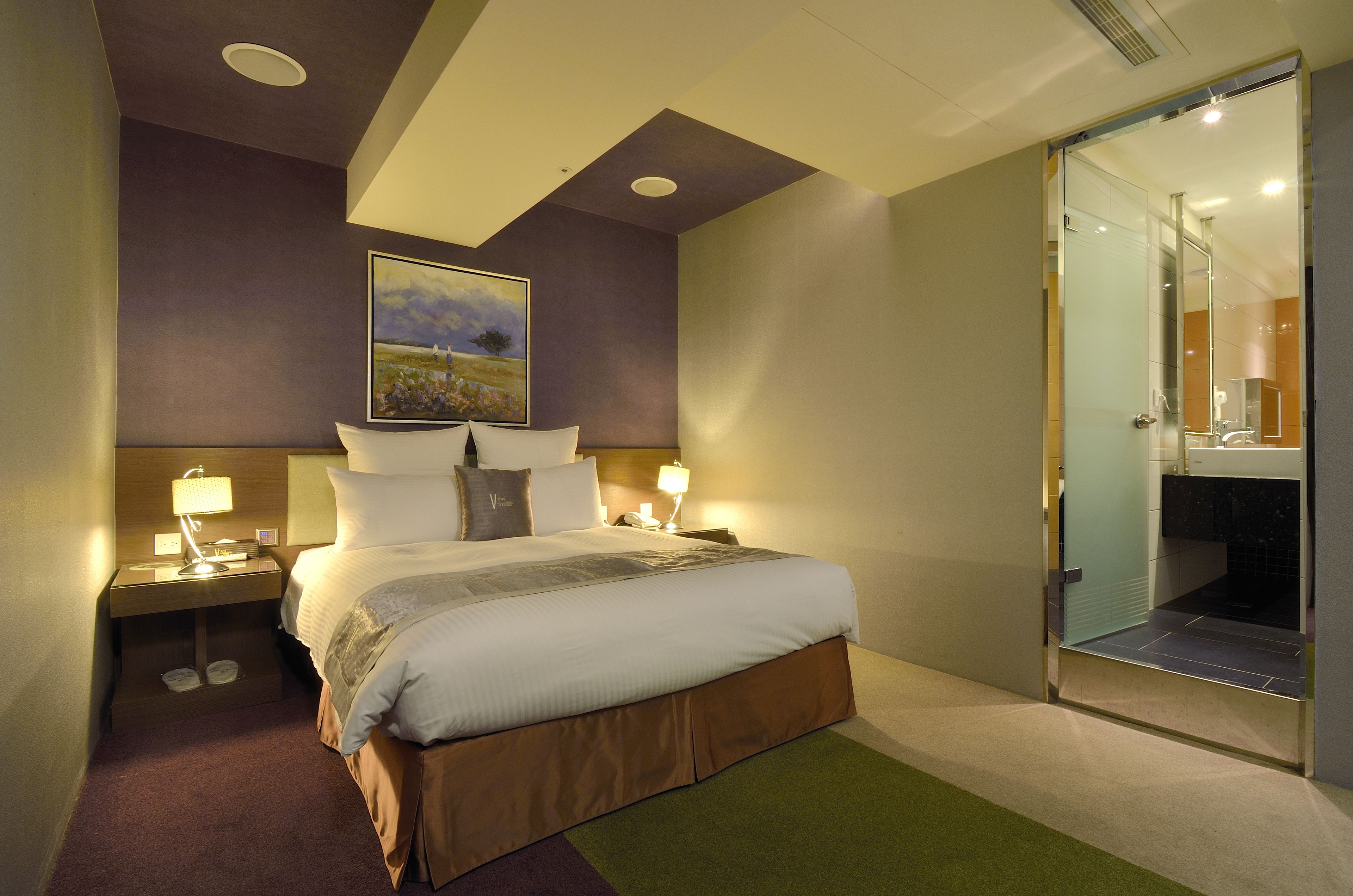 economy double room, no windows | premium bedding, down duvets, pillow-top beds, in-room safe