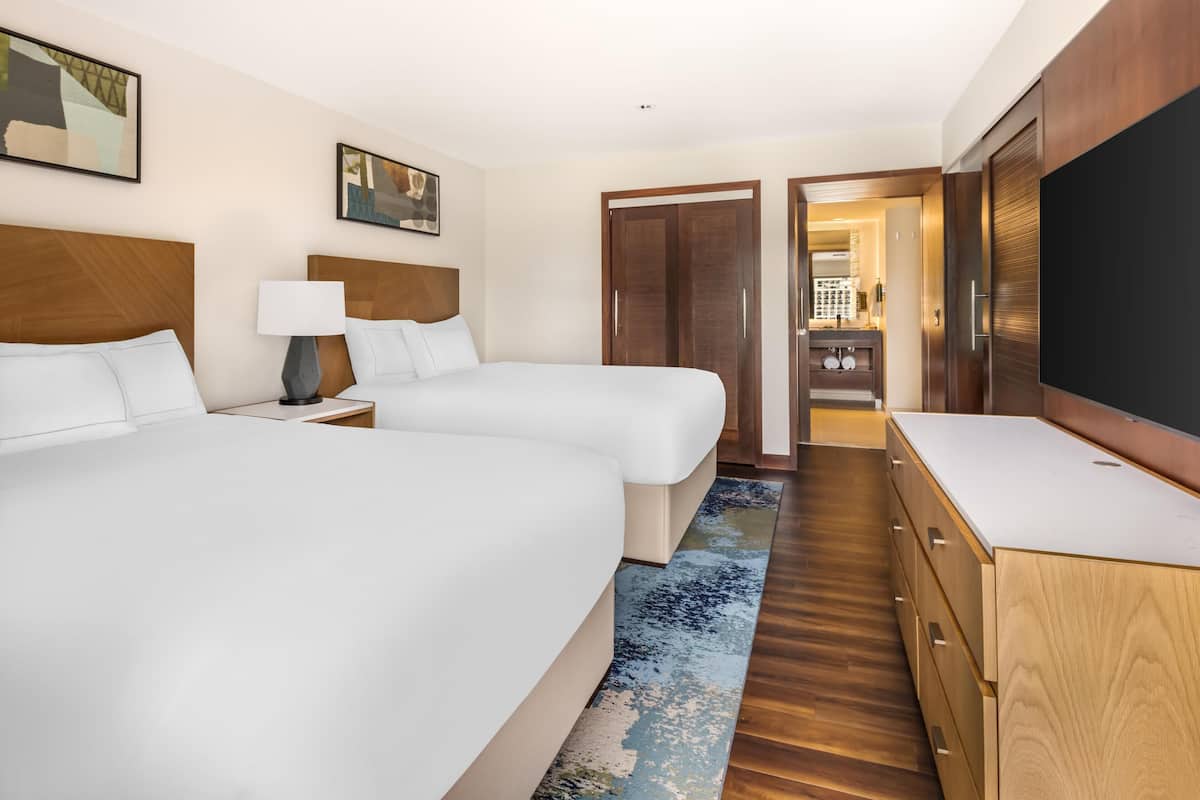 1 kamar tidur, seprai premium, dan selimut bulu angsa