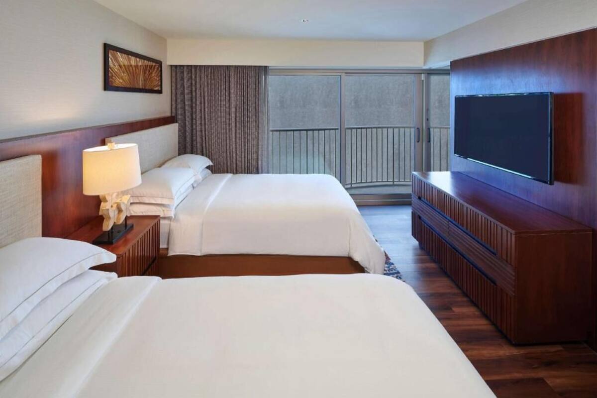 1 kamar tidur, seprai premium, dan selimut bulu angsa