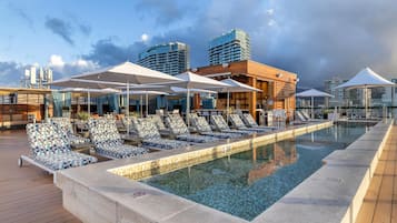 Outdoor pool, sun loungers