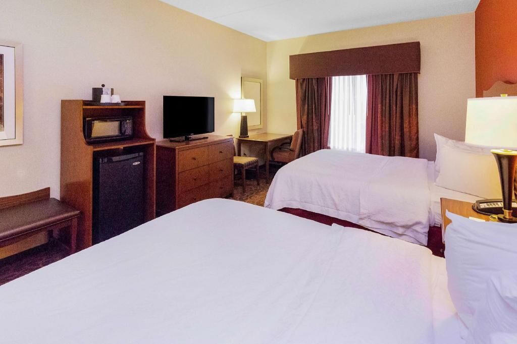 Desk, laptop workspace, iron/ironing board, free WiFi