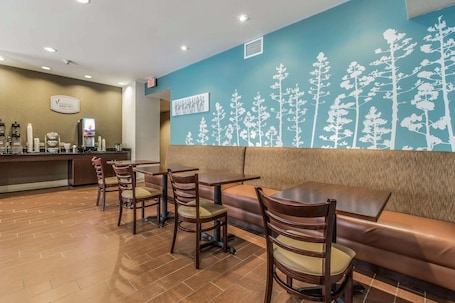 Free daily full breakfast. Sleep Inn & Suites Clintwood