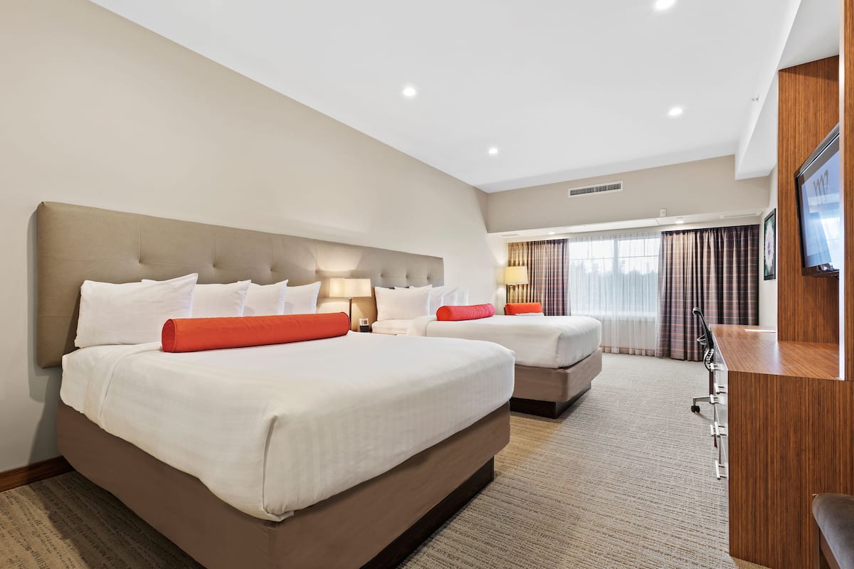 Premium bedding, pillow-top beds, in-room safe, desk