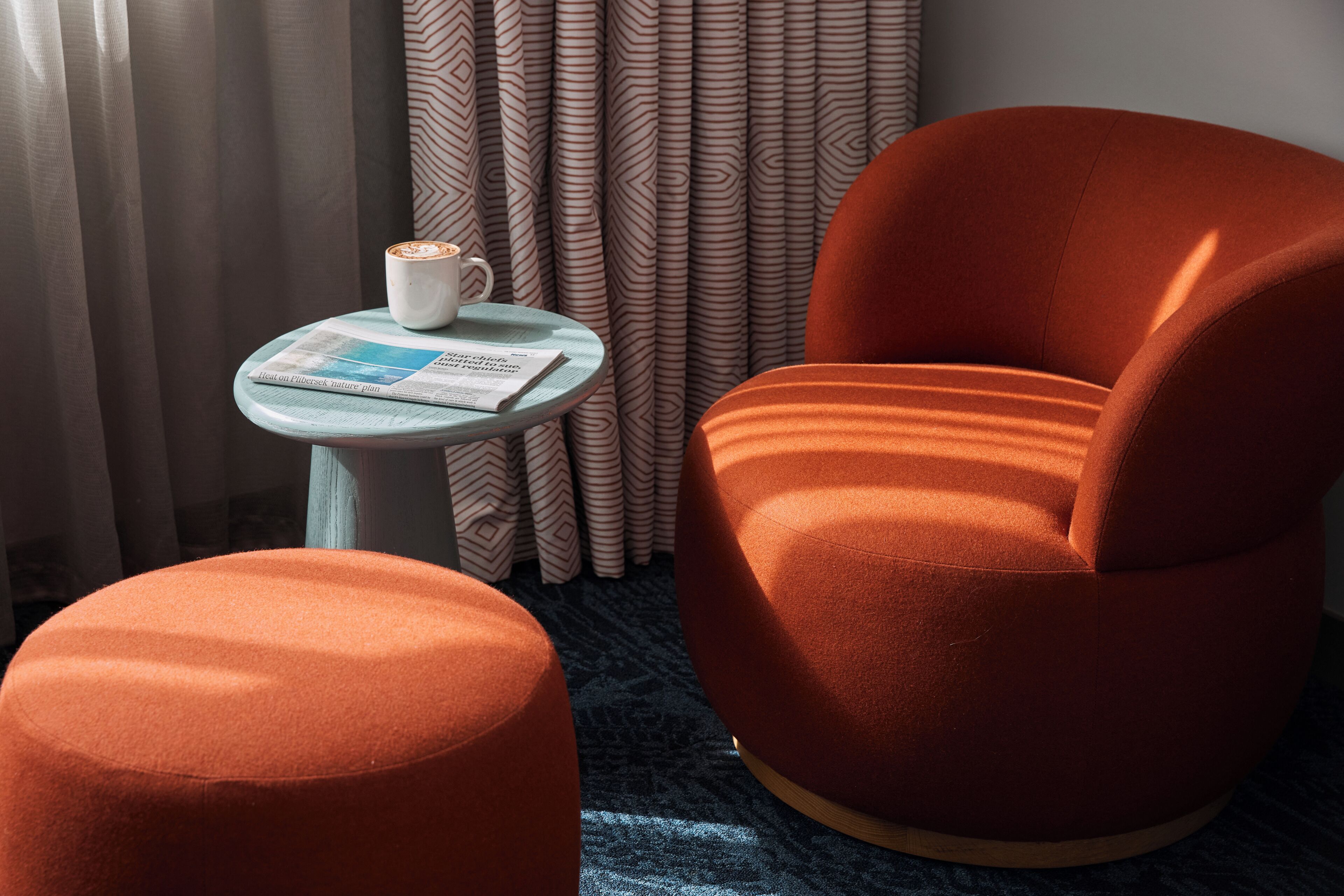 superior room, 1 king bed, mobility accessible | down duvets, minibar, in-room safe, desk