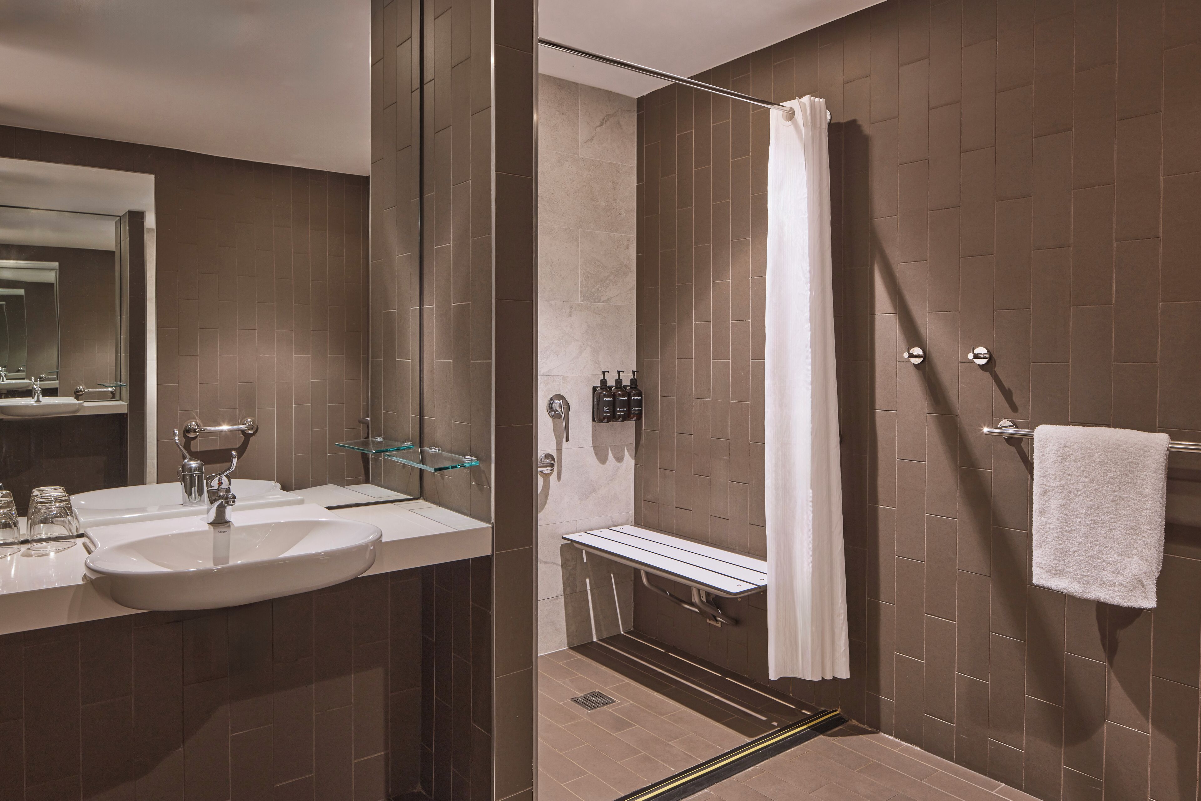 superior room, 1 king bed, mobility accessible | bathroom | shower, rainfall showerhead, free toiletries, hair dryer