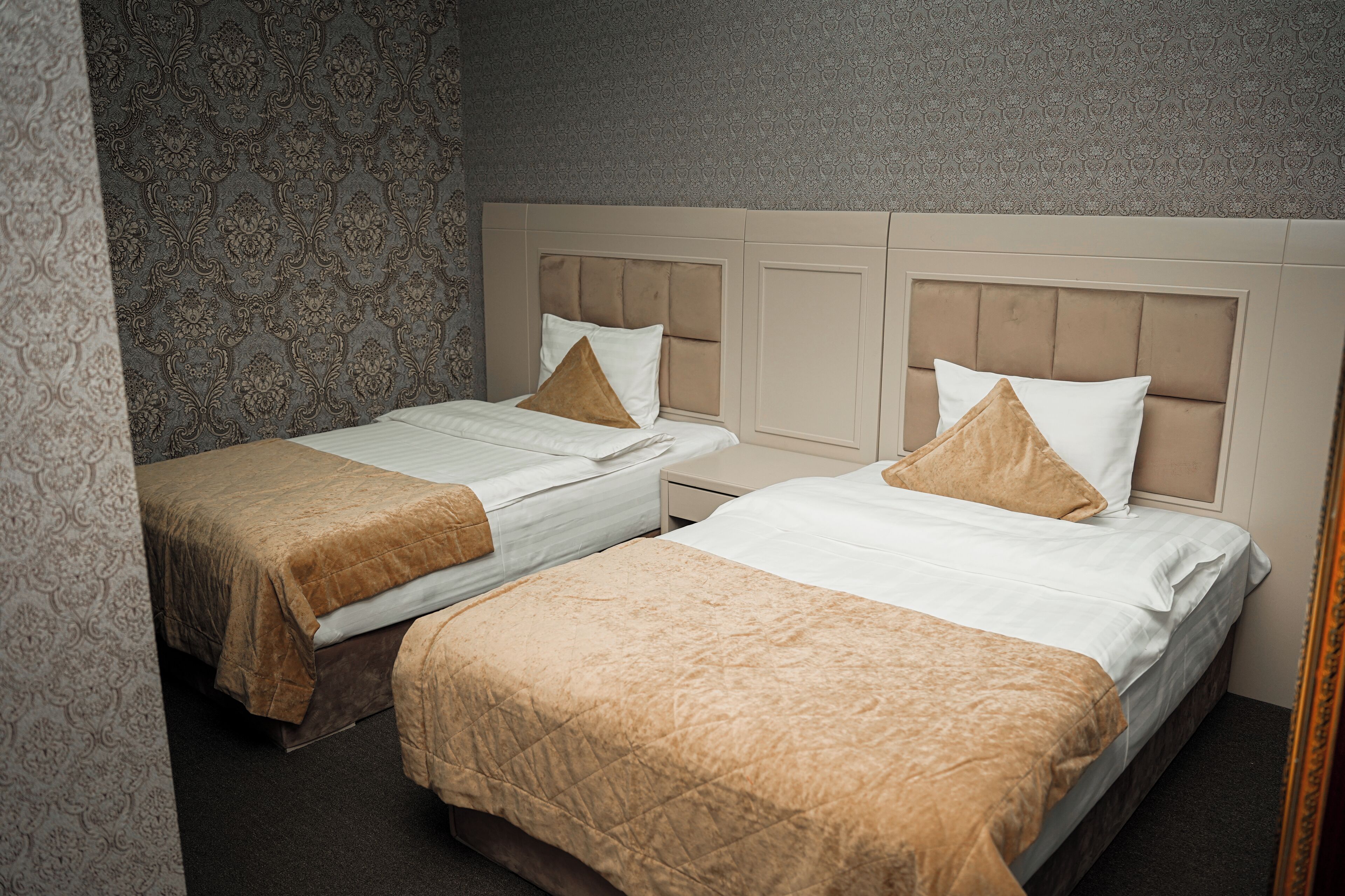 deluxe room | premium bedding, in-room safe, desk, laptop workspace