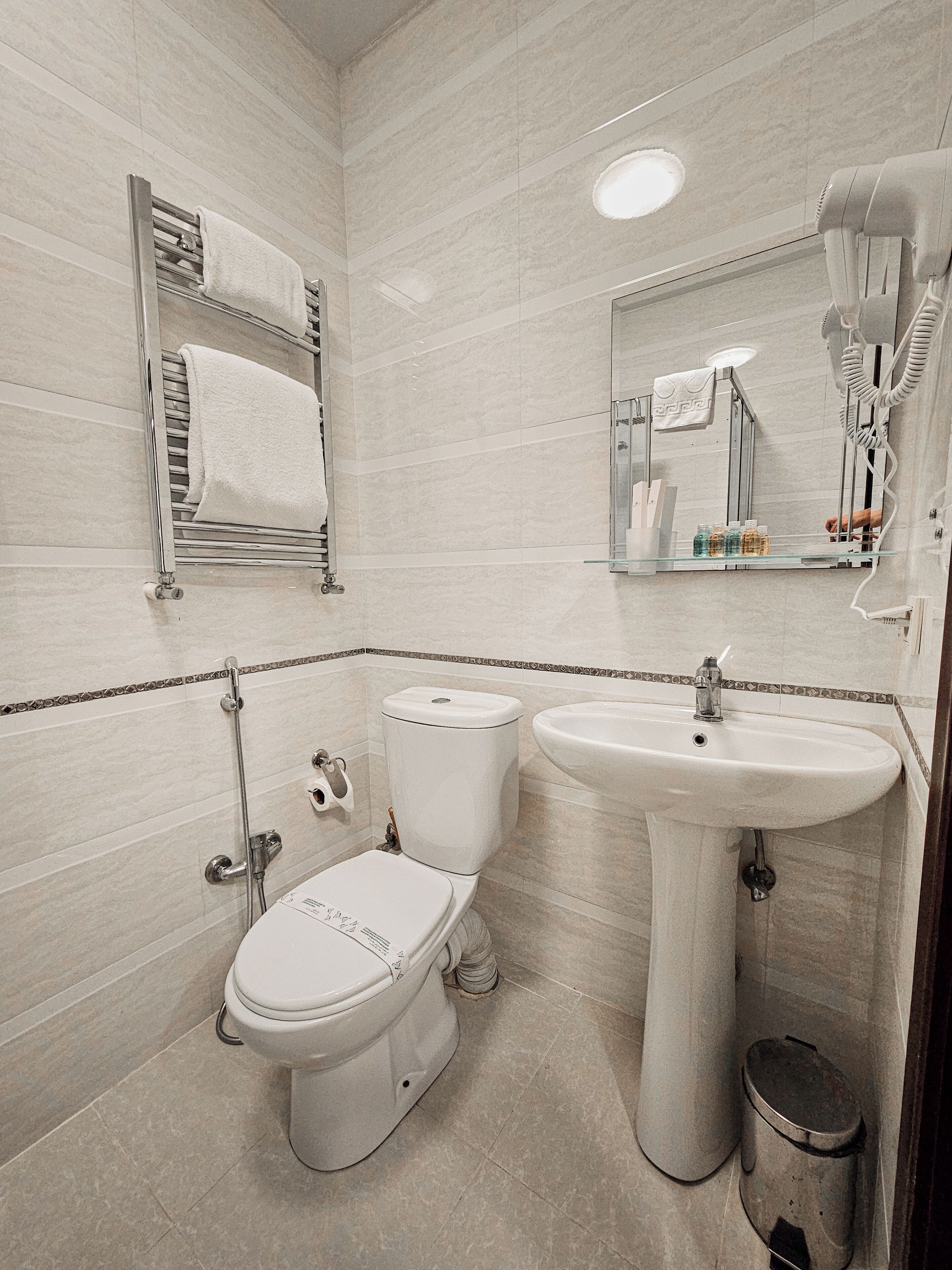 shower, free toiletries, hair dryer, bathrobes