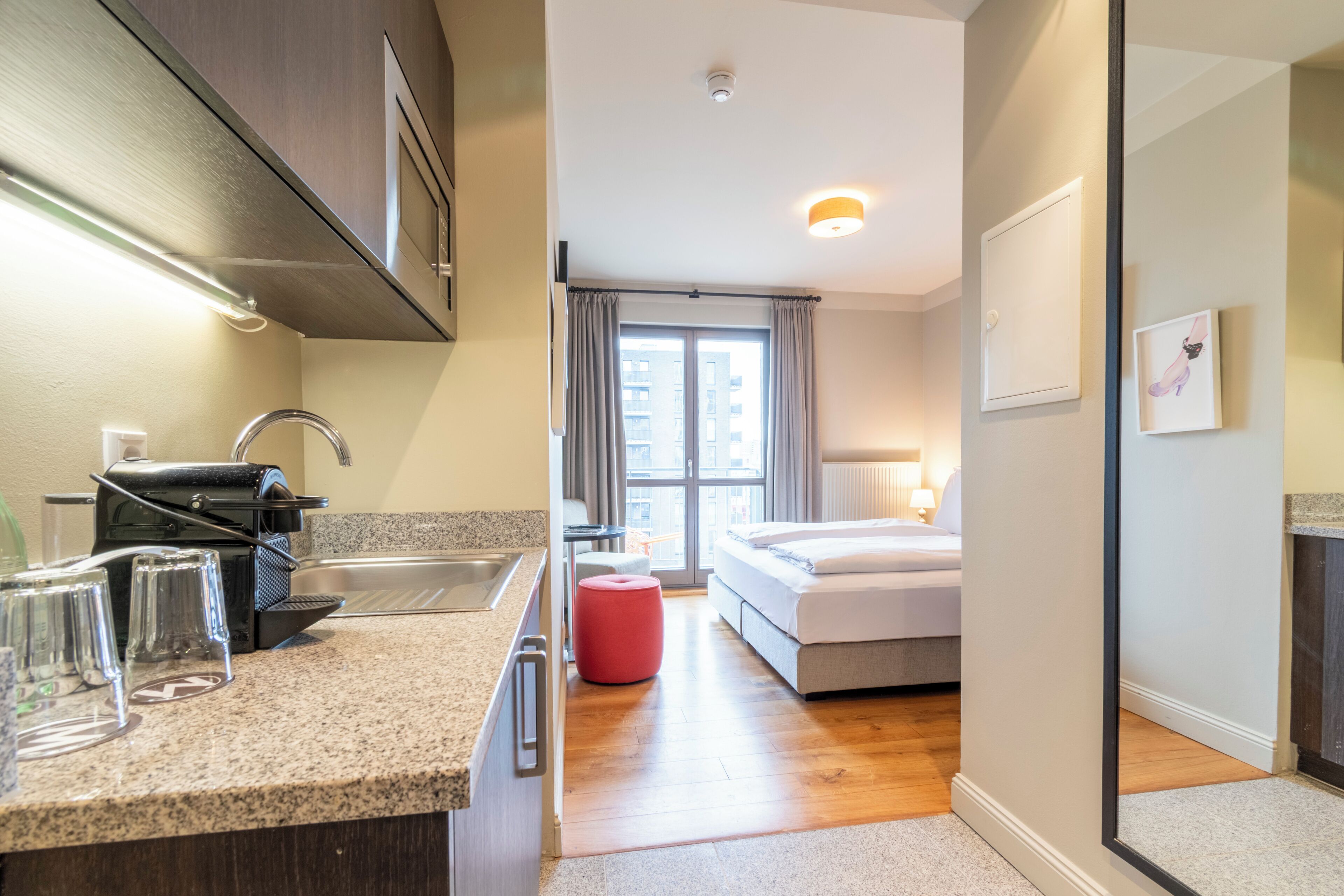 Comfort-studio (Balcony or Terrace) | Ylelliset vuodevaatteet, pillowtop-patjalliset sängyt