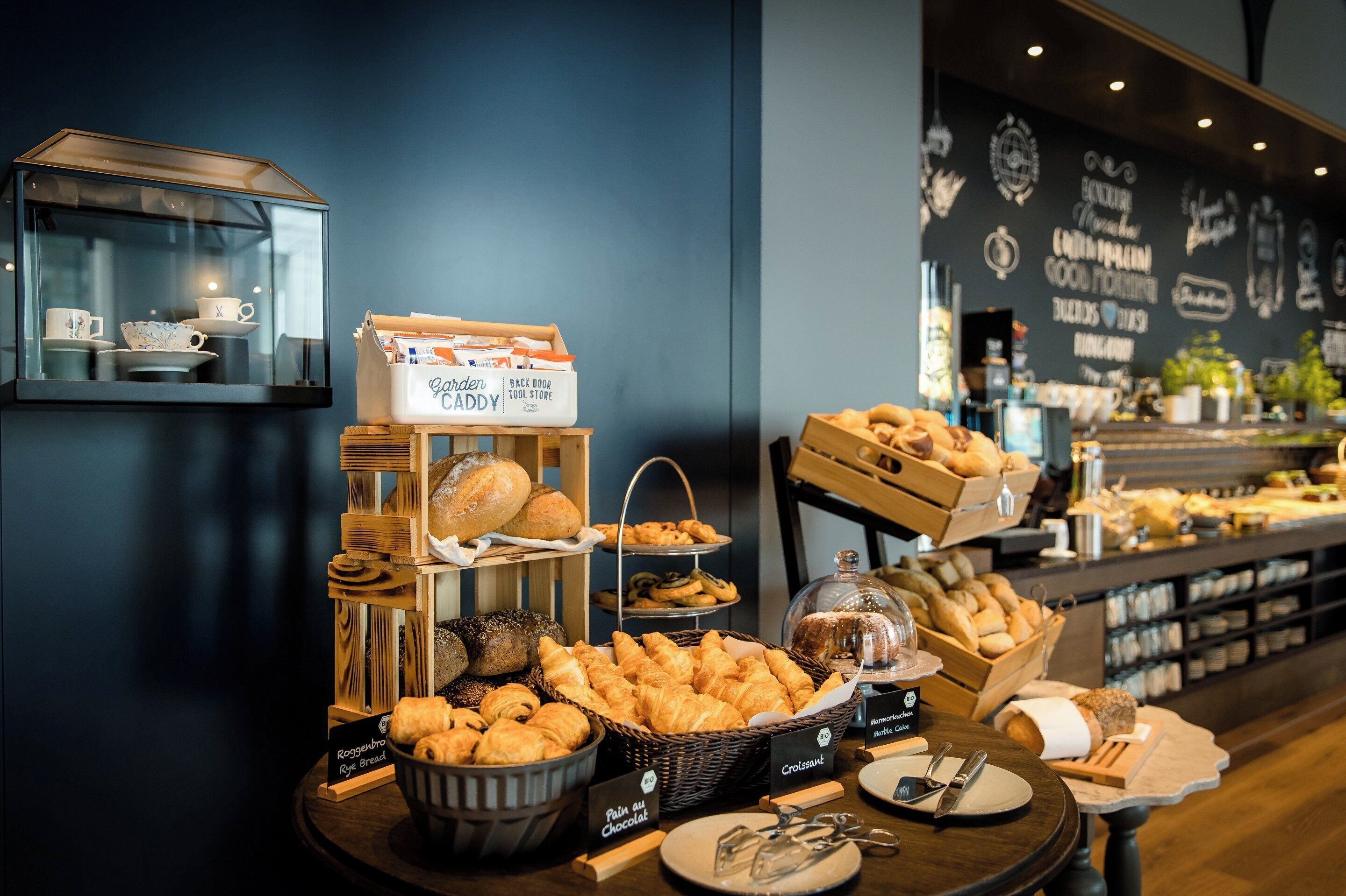 daily buffet breakfast (eur 17.90 per person)