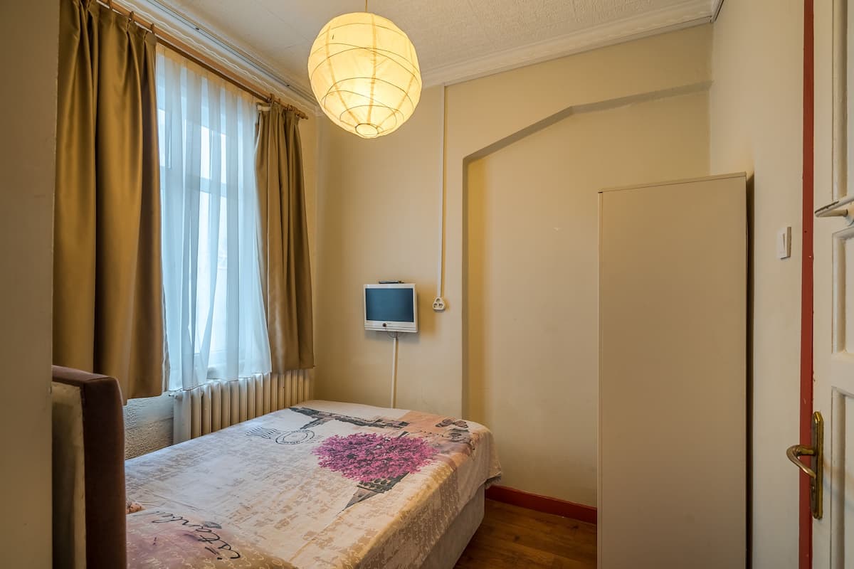 Comfort eenpersoonskamer, 1 tweepersoonsbed, en-suite badkamer | Luxe beddengoed, verduisterende gordijnen, geluiddichte muren