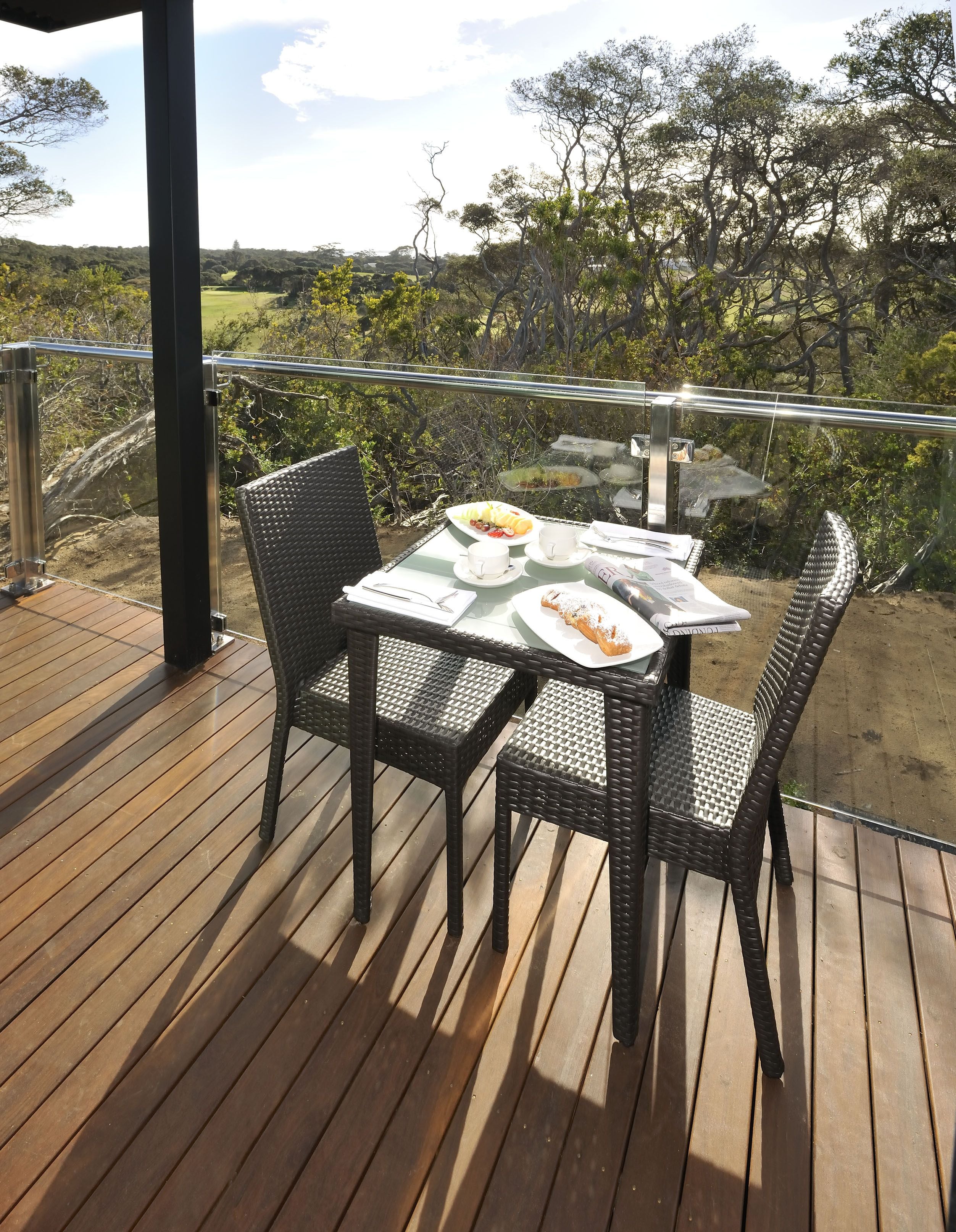 superior room, balcony, golf view (king or twin) | balcony