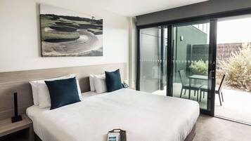 Standard Room, Terrace (King or Twin)