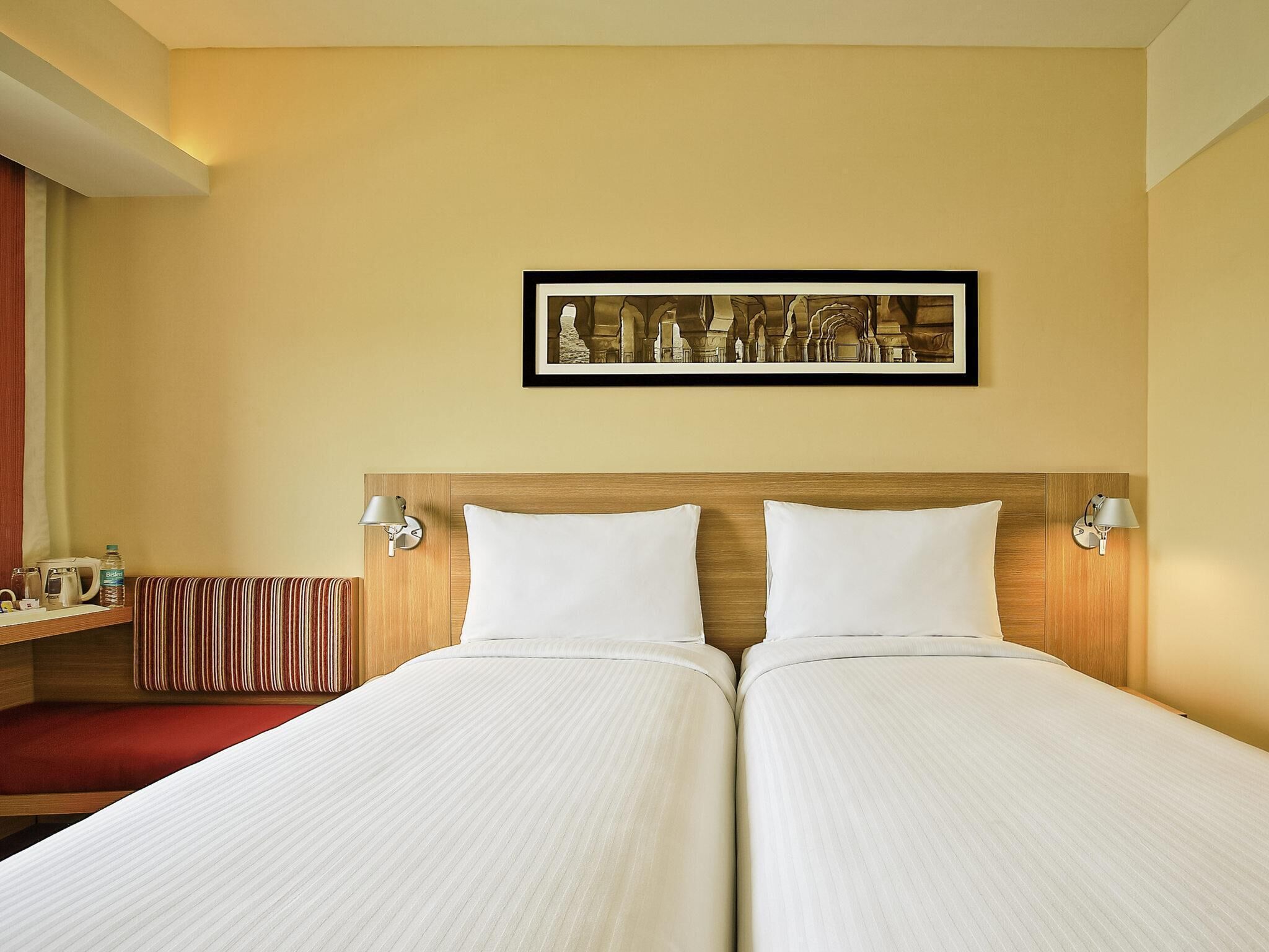 Standard Twin Room, 2 Twin Beds | Premium bedding, in-room safe, desk, laptop workspace