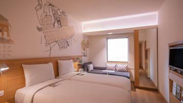 Habitación familiar, 1 cama matrimonial y sofá cama (20% Off Spa) | Ropa de cama de alta calidad y caja de seguridad en la habitación