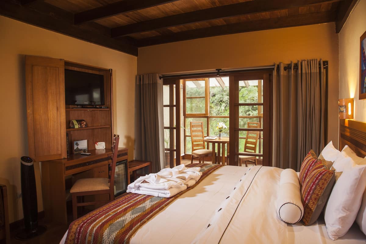 suite, river view | 1 bedroom, premium bedding, in-room safe, desk