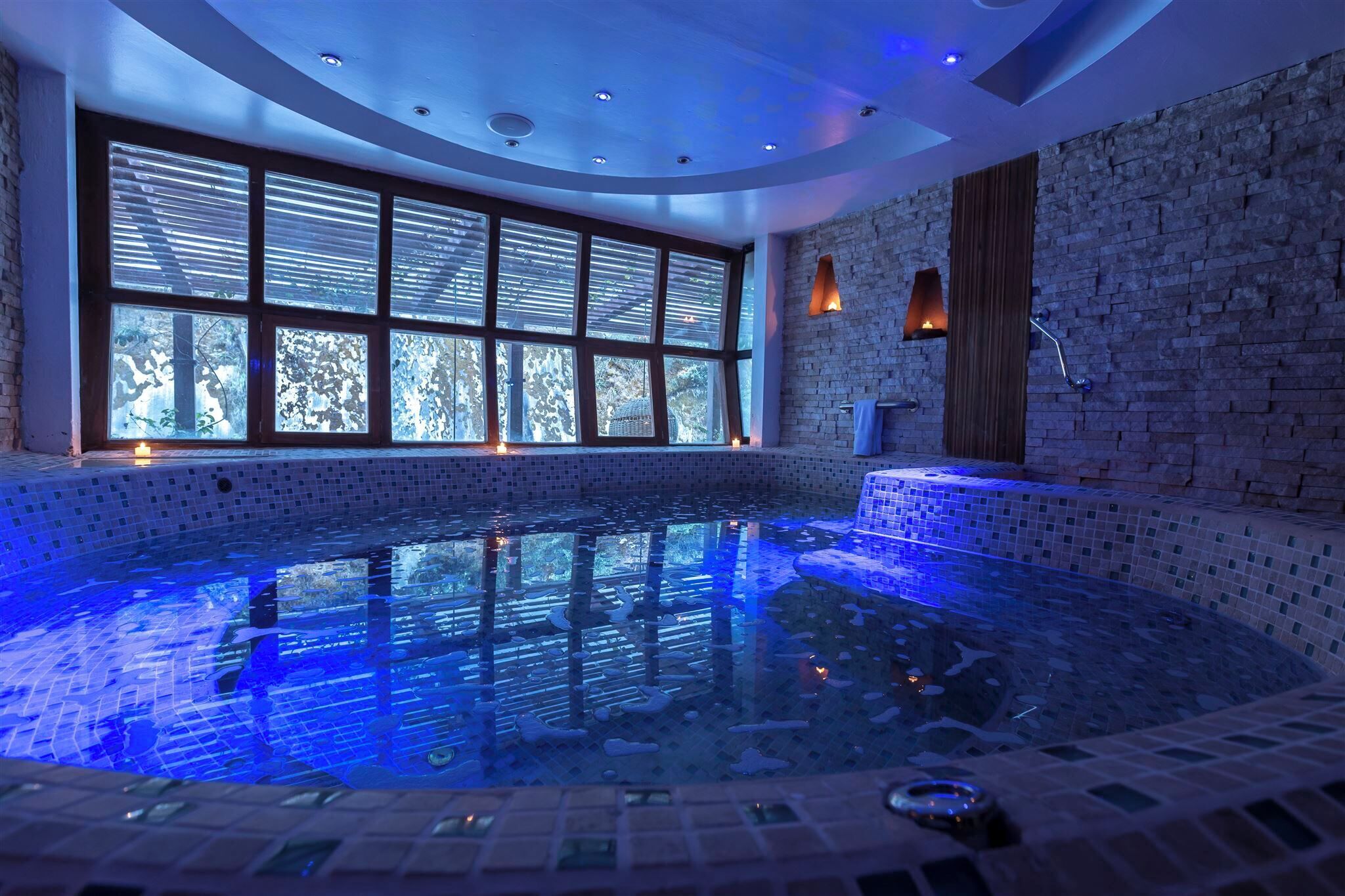 Body treatments, hot stone massages, Thai massages, body scrubs, facials