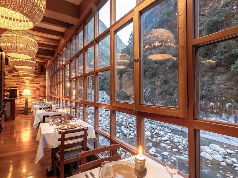 Breakfast, lunch, dinner served; international cuisine