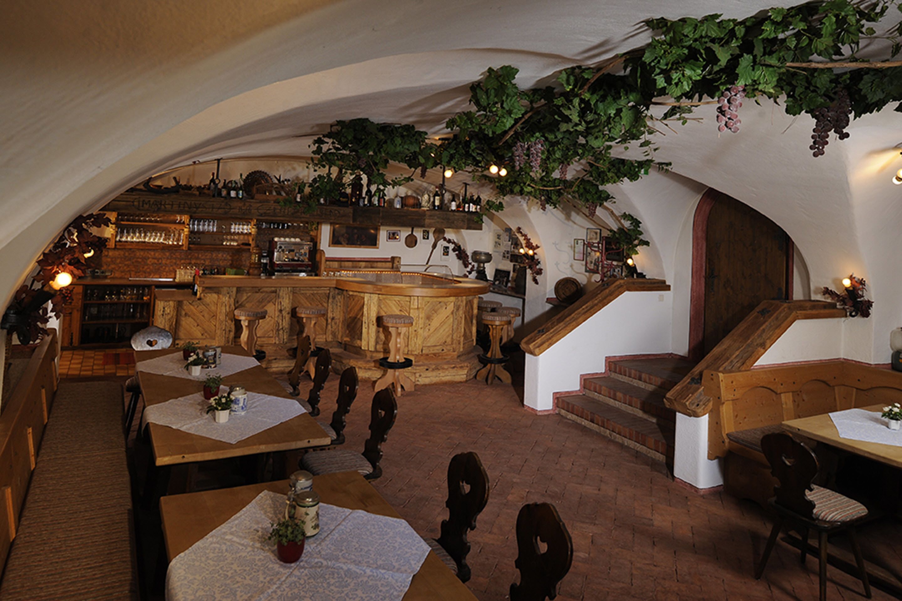 Lunch, dinner served; Regional cuisine, garden views 