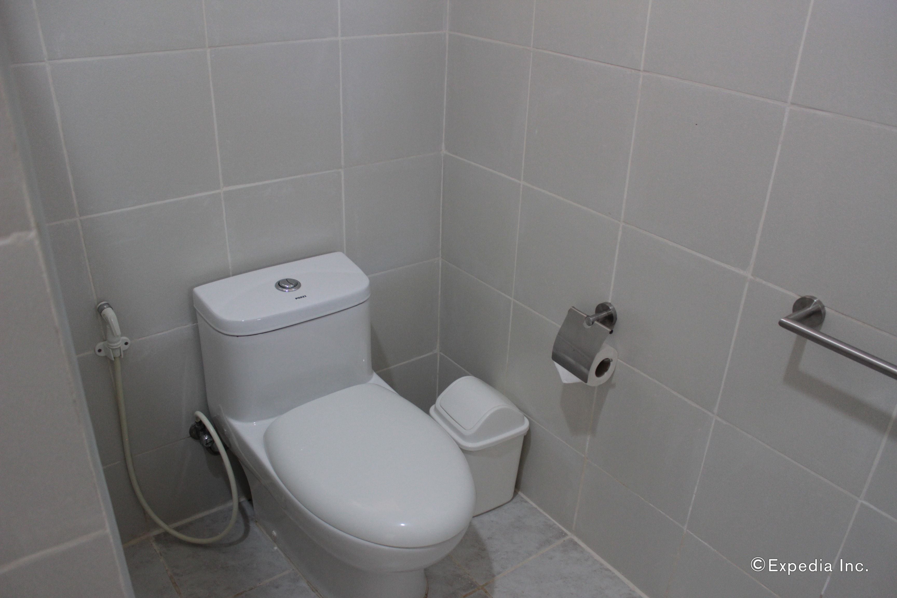 shower, free toiletries, hair dryer, bathrobes