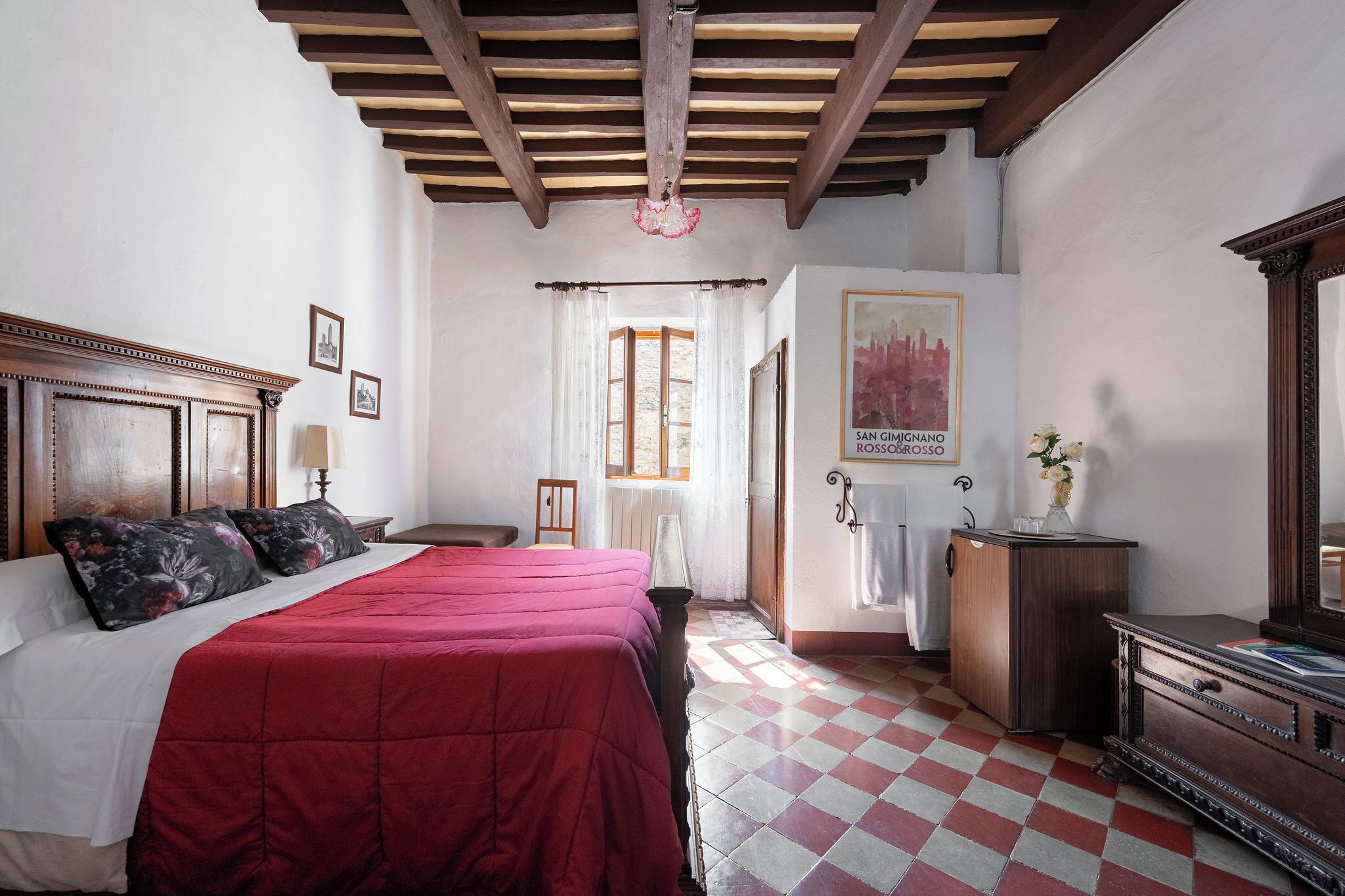 Exclusive Penthouse, Private Bathroom, City View (Rose’s Rooms) | 10 bedrooms, Egyptian cotton sheets, premium bedding, down duvets