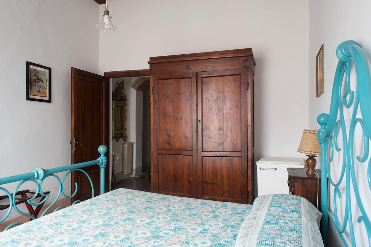 10 bedrooms, Egyptian cotton sheets, premium bedding, down duvets