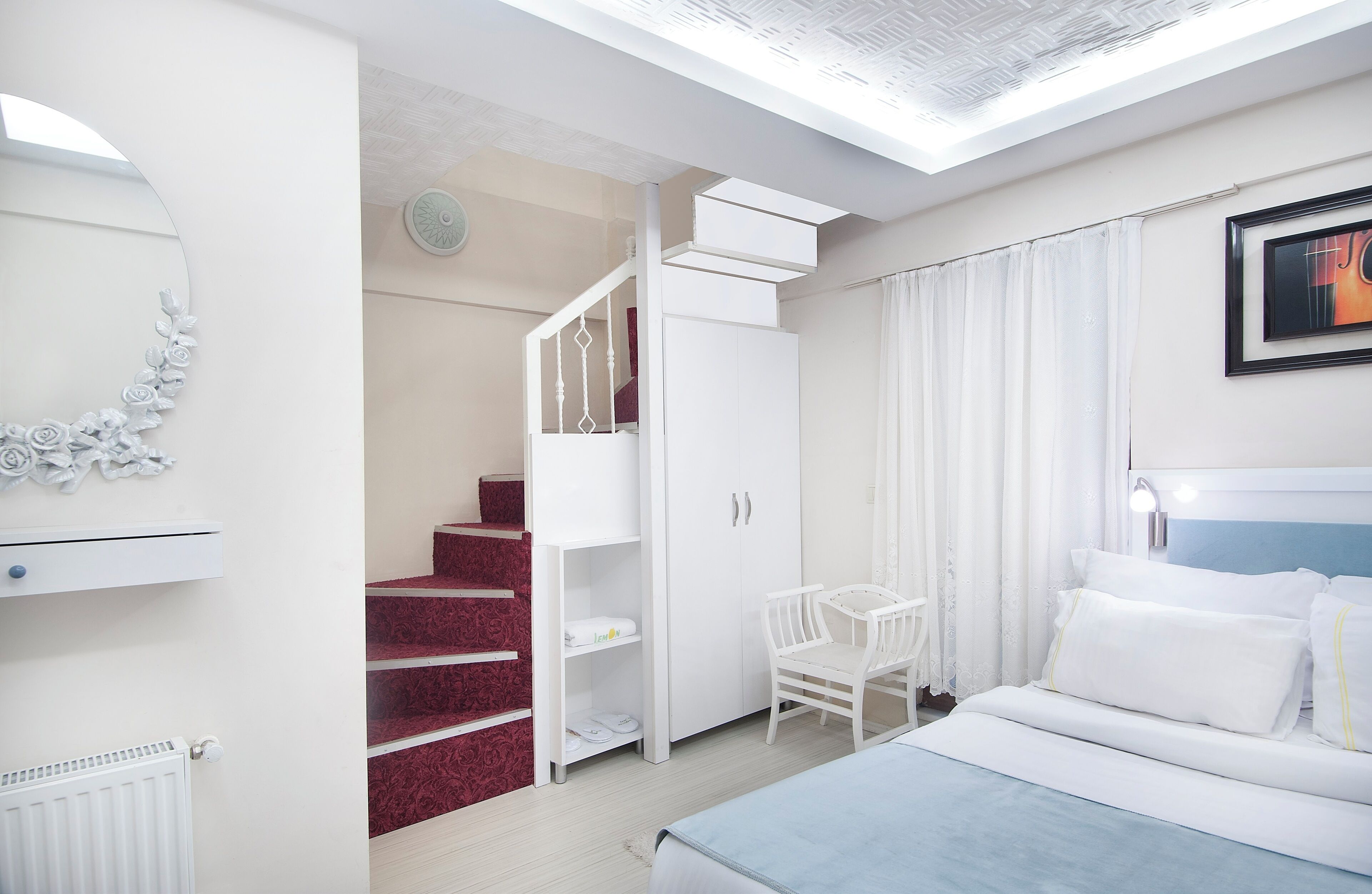 Minibar, coffres-forts dans les chambres, chambres insonorisées