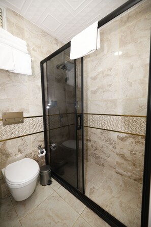 Classic-Penthouse, Verbindungszimmer | Badezimmer