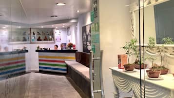 Pintu masuk interior