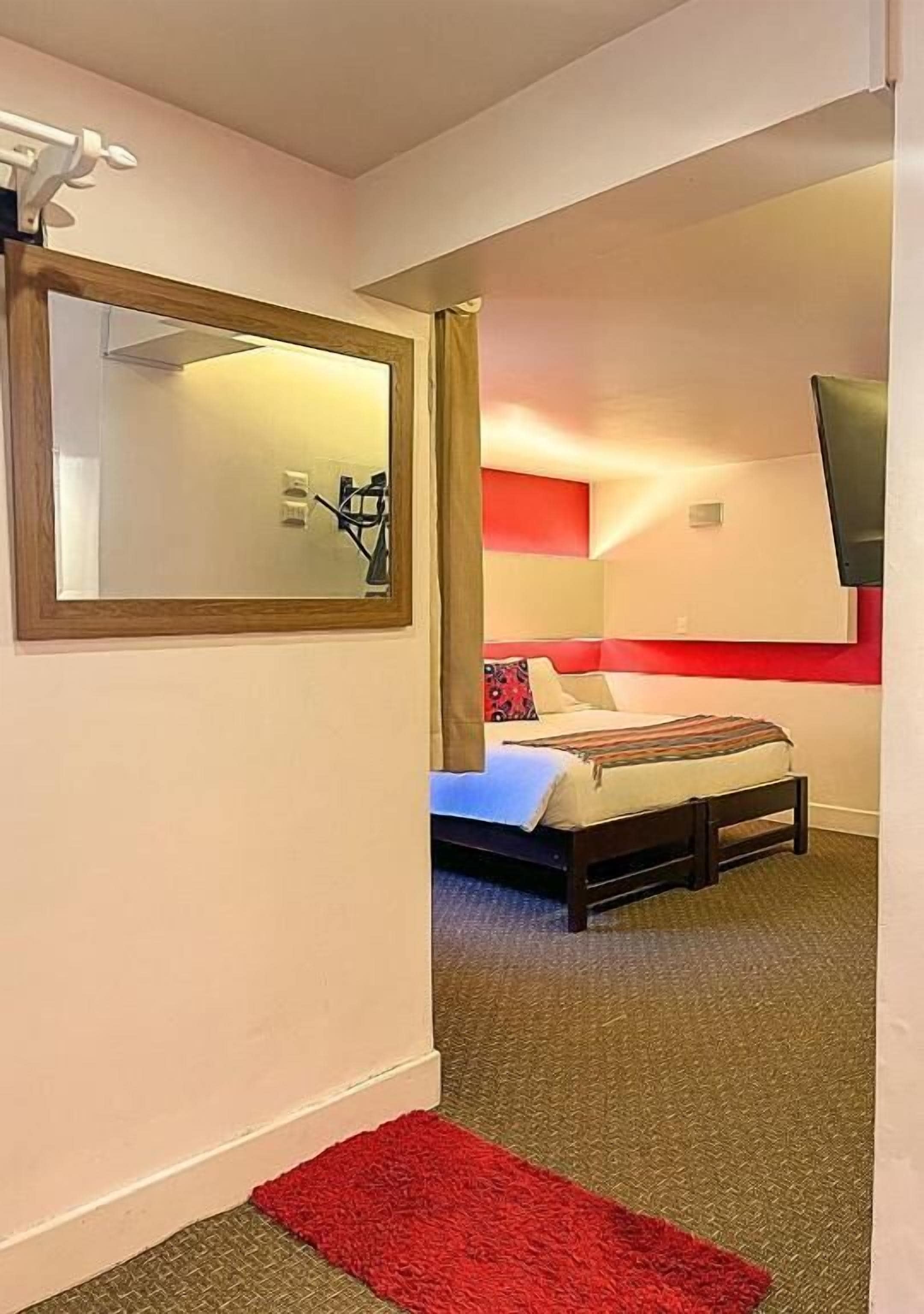 Deluxe Suite | Premium bedding, down comforters, Select Comfort beds, in-room safe