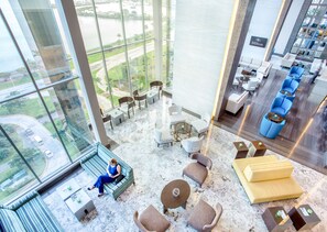 Lobby sitting area - Hilton Panama (Panama City)