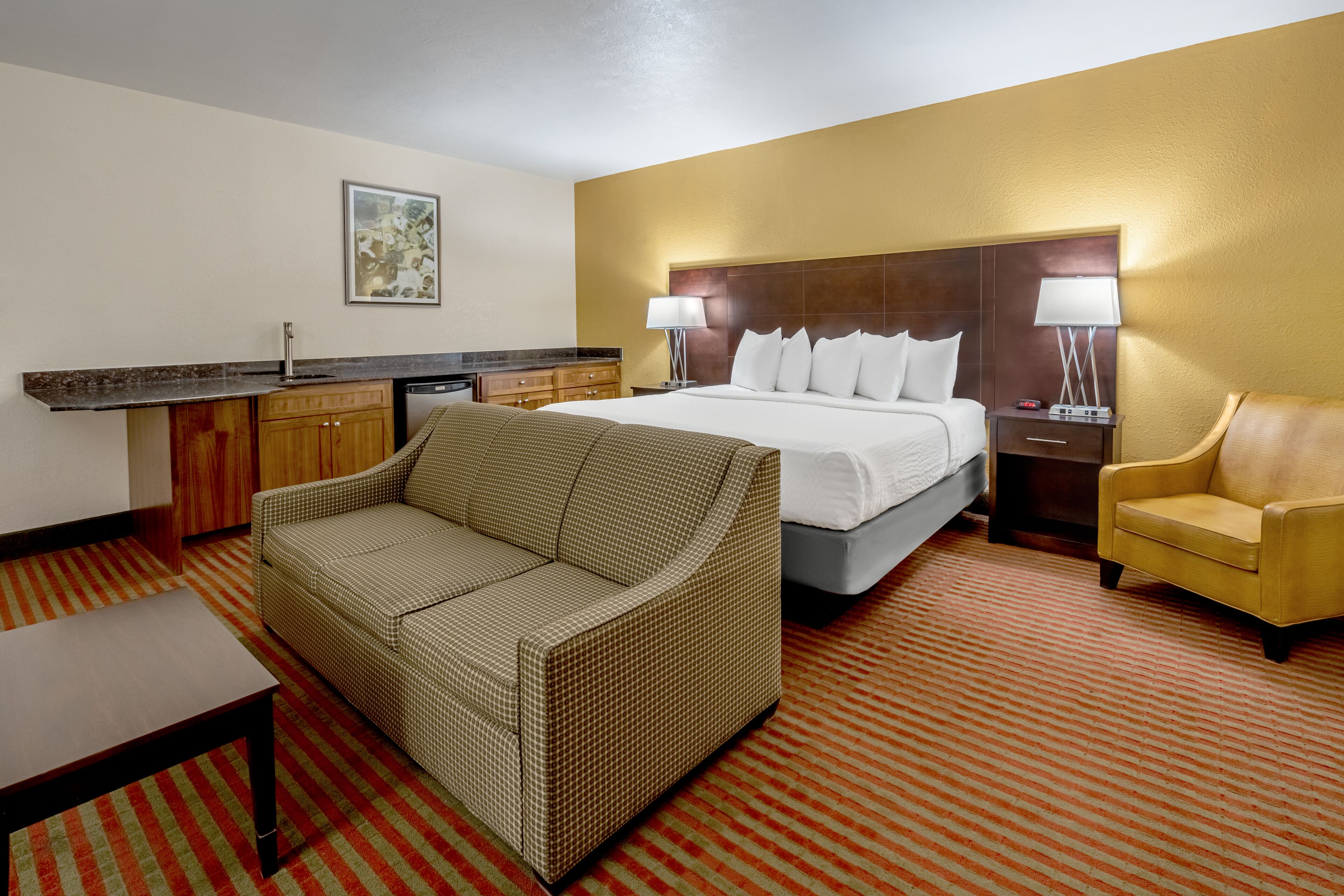 Suite, 1 King Bed | Premium bedding, pillow-top beds, desk, iron/ironing board
