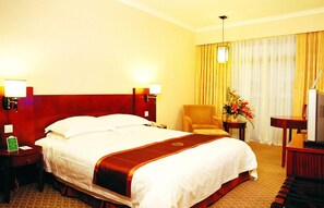 Desk, rollaway beds, free WiFi - HanTing Hotel (Shenzhen Huaqiangbei Yannan Subway Station) (Shenzhen)