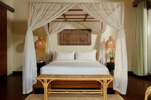 4 bedrooms, premium bedding, in-room safe, iron/ironing board