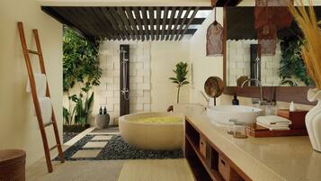 5 Bedroom Pool Villa | Bathroom | Separate bathtub and shower, deep-soaking bathtub, free toiletries