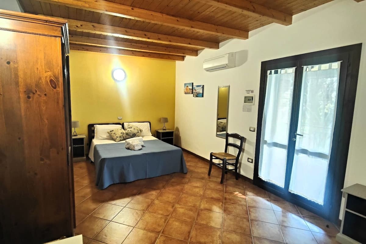 Deluxe Room, 1 Double Bed, Pool View, Poolside | In-room safe, desk, iron/ironing board, free WiFi