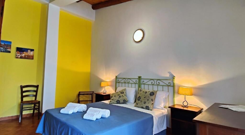 In-room safe, desk, iron/ironing board, free WiFi