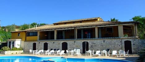 Voorkant van accommodatie