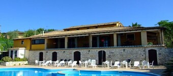 อาเซียนดา อากริตูริสติกา เลคิอูเซ